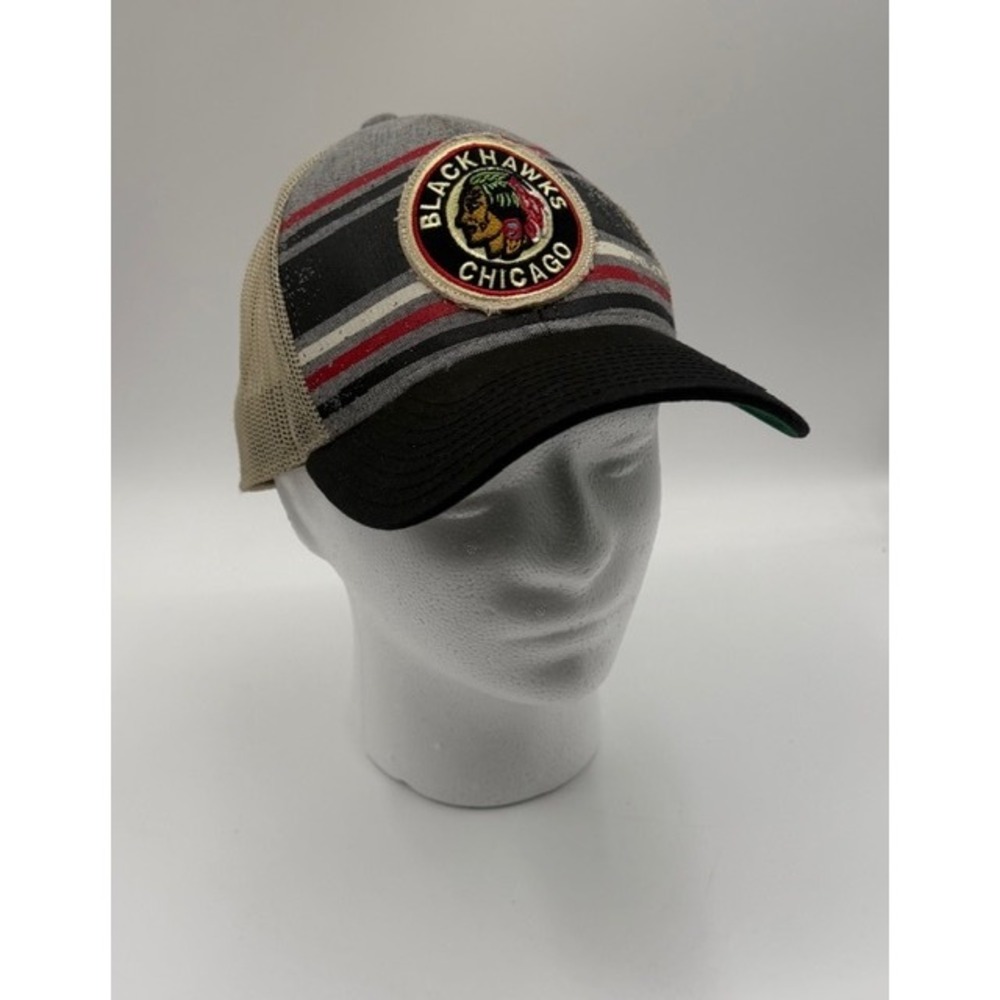 Chicago Blackhawks‎ CCM Trucker Hat Mesh Back Snapback NHL Hockey